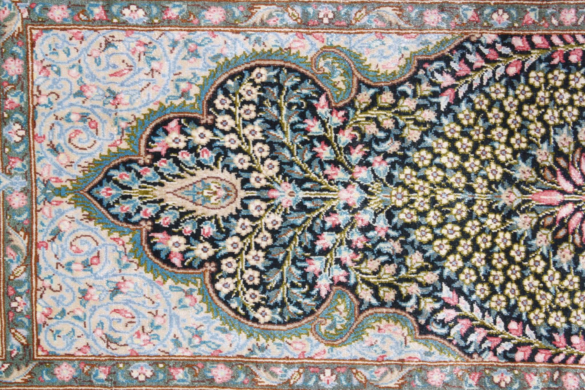 Persian rug Ghom Silk Royal