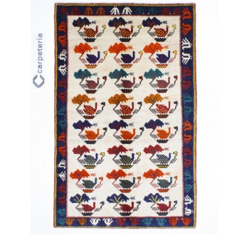 Persian rug Shiraz Figural