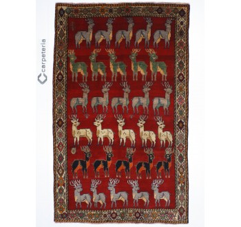 Persian rug Shiraz Figural