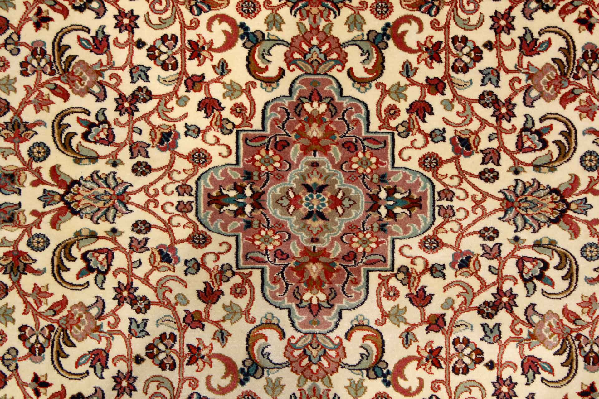 Kashmir Silk Royal