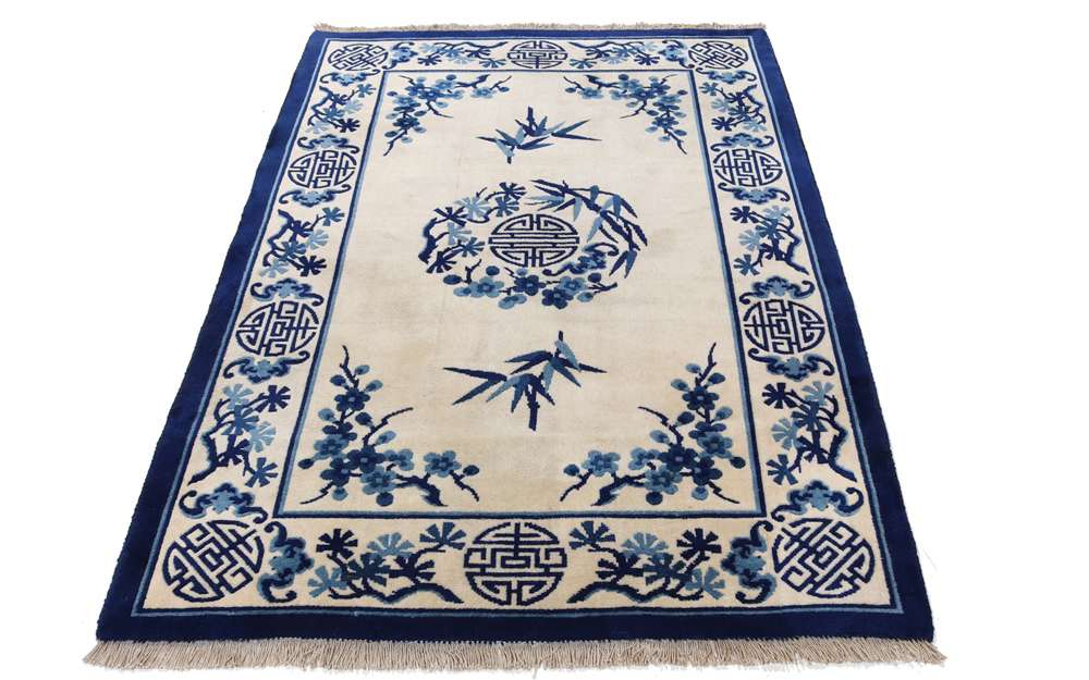 Oriental rug Peking