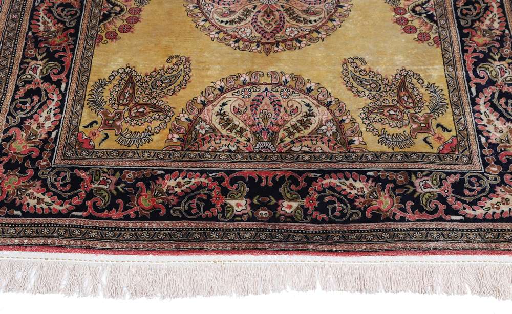Perzsa szőnyeg Qom