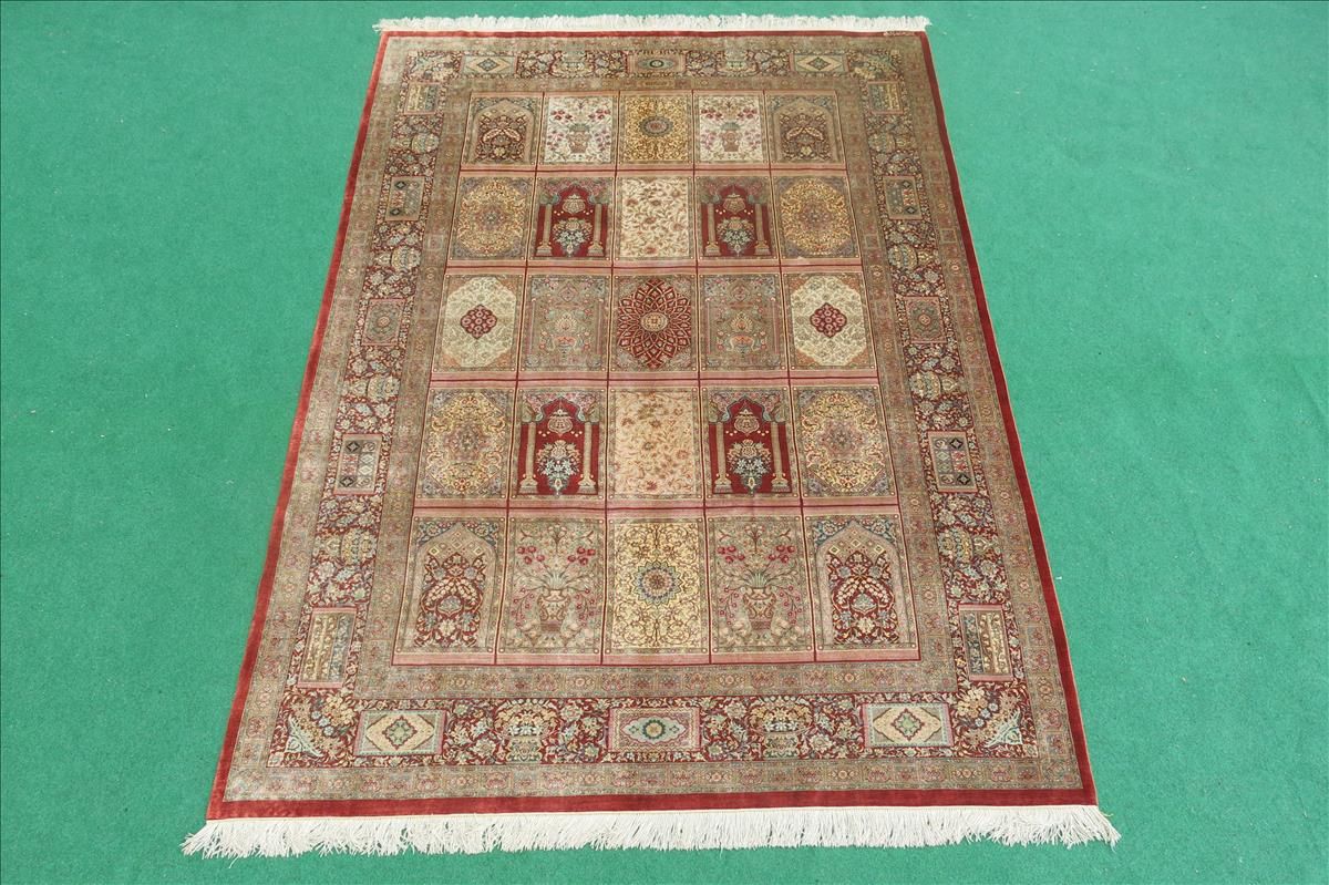 Oriental rug Ghom Silk Imperial