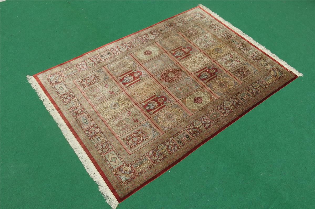 Oriental rug Ghom Silk Imperial