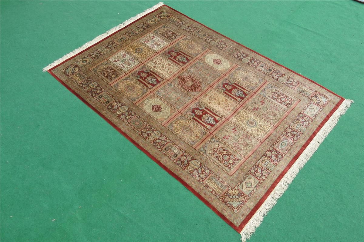 Oriental rug Ghom Silk Imperial