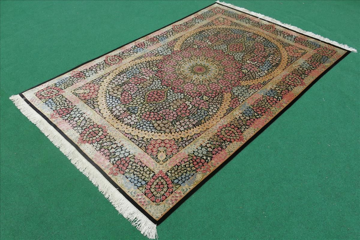 Oriental rug Ghom Silk Imperial