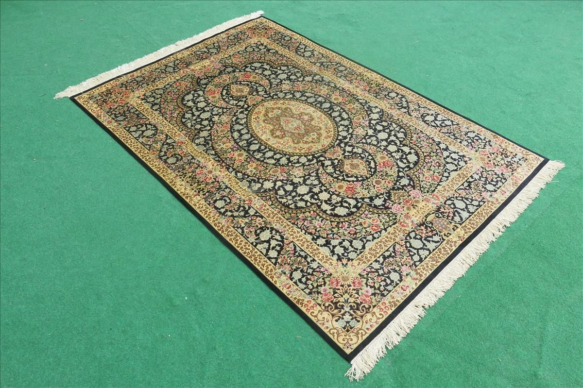 Oriental rug Ghom Silk Imperial