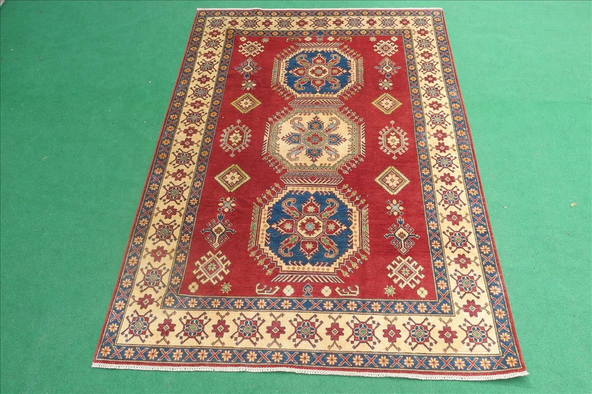 Oriental rug Kazak