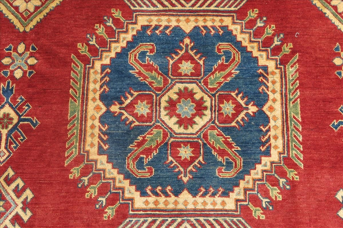 Oriental rug Kazak