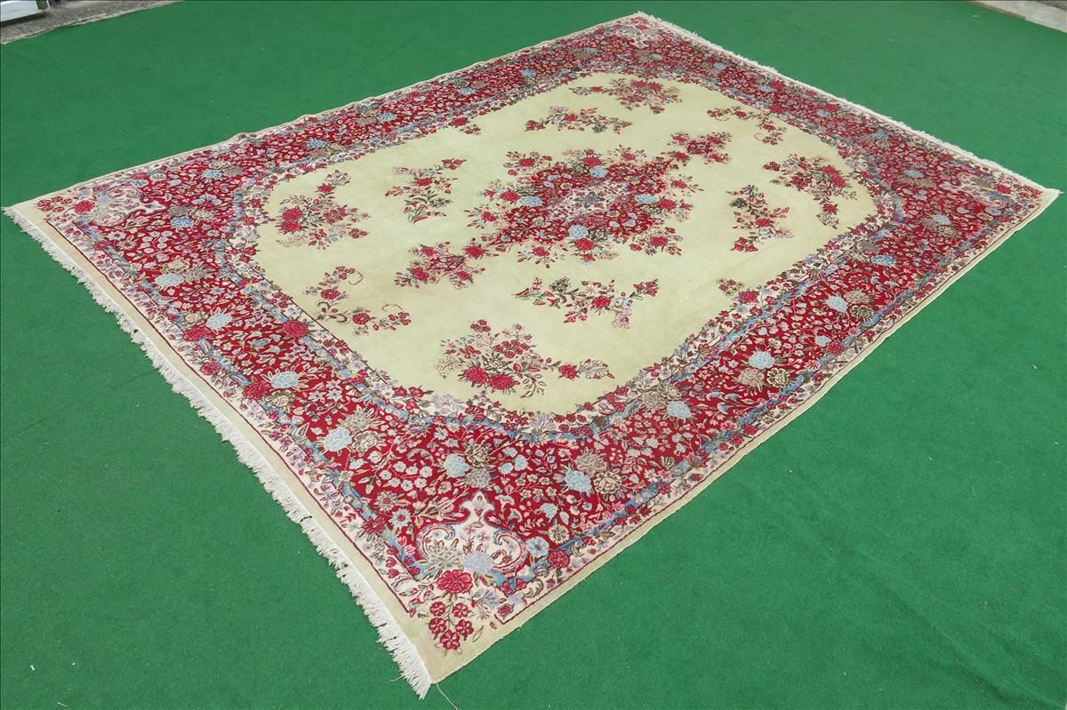 Oriental rug Kerman