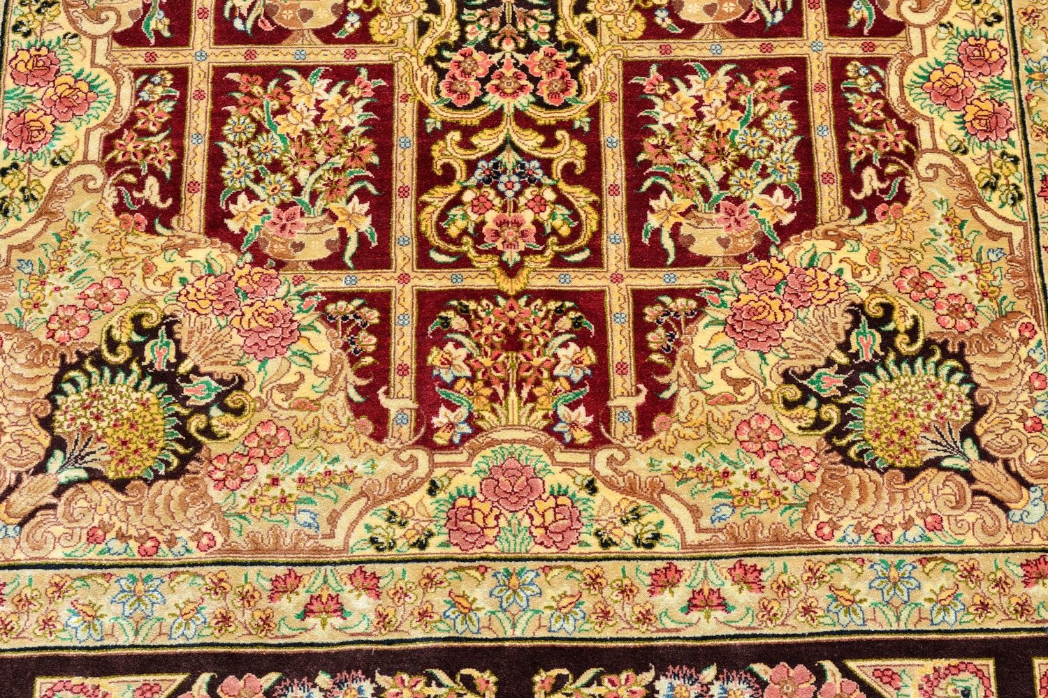 Oriental rug Ghom Silk Royal