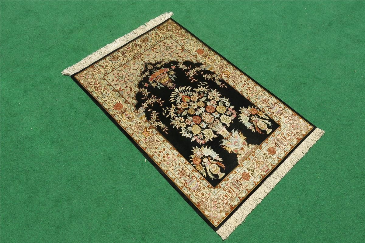 Oriental rug Ghom Silk Imperial