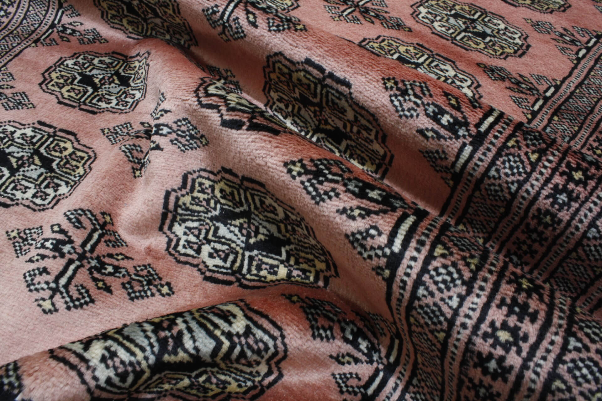 Oriental rug Bukhara Exclusive