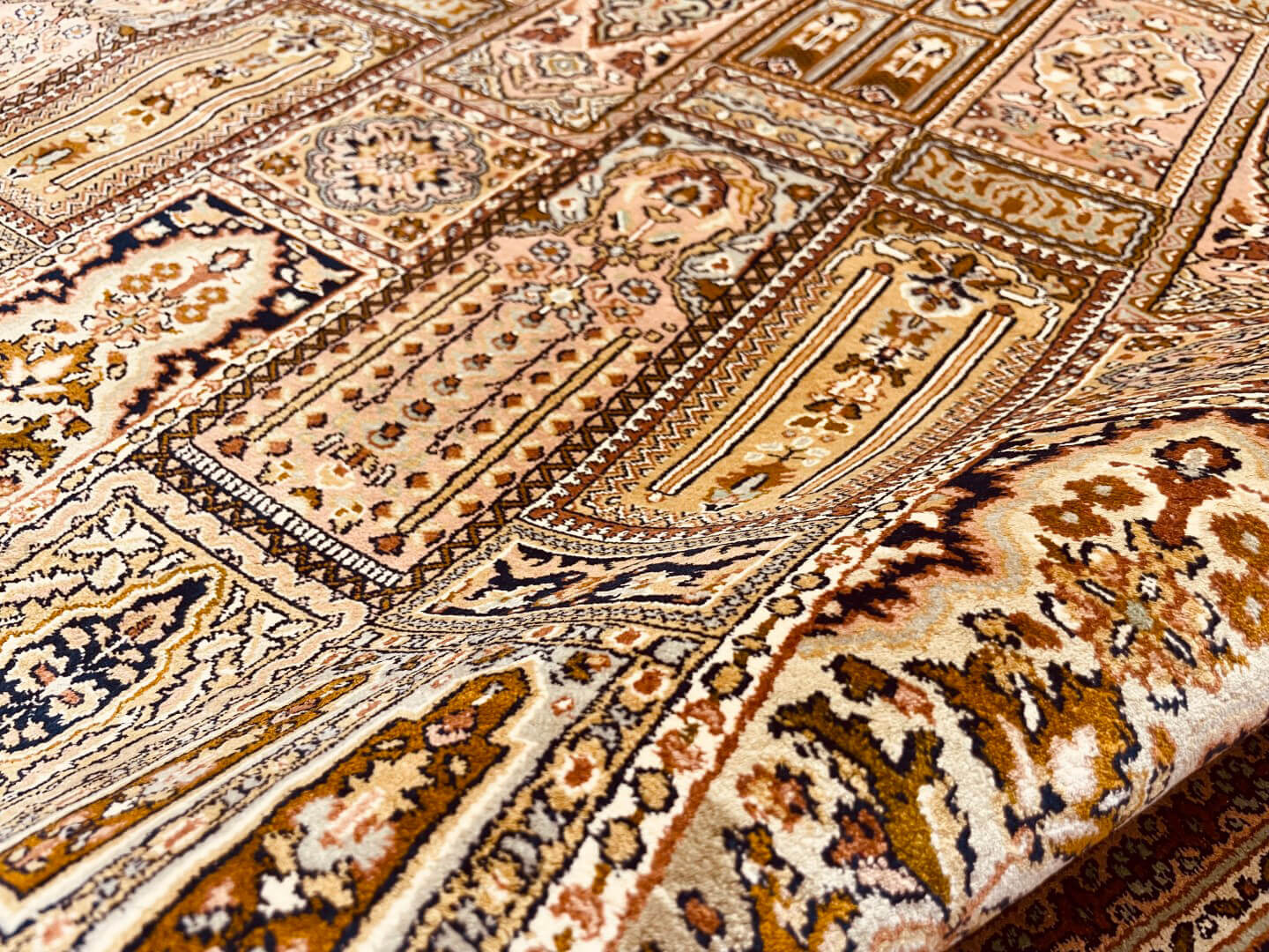 Oriental rug Kashmir Silk/Silk Royal