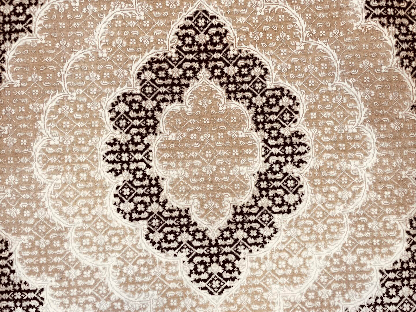 Tabriz Mahi Royal keleti szőnyeg
